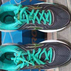 Brooks Adrenaline GTS 16